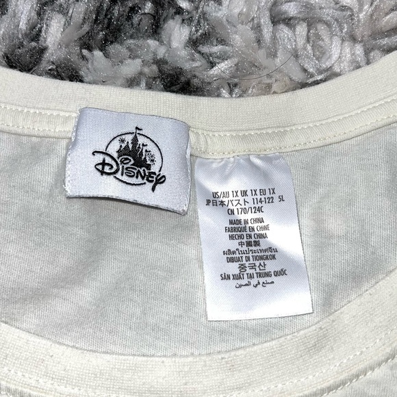 Disney Delivering the Magic Daisy Duck and Minnie Mouse Short Sleeve T-Shirt - Picture 5 of 8